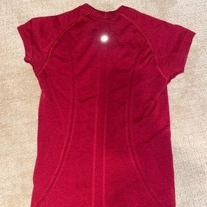 Red lulu lemon shirt